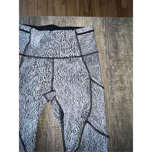 Lululemon Outrun Tight Pants Power Luxtreme Spray Jacquard White Black Mesh Sz 4 - Picture 4 of 11